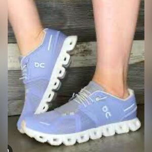 ON Cloud 5 Running Shoe